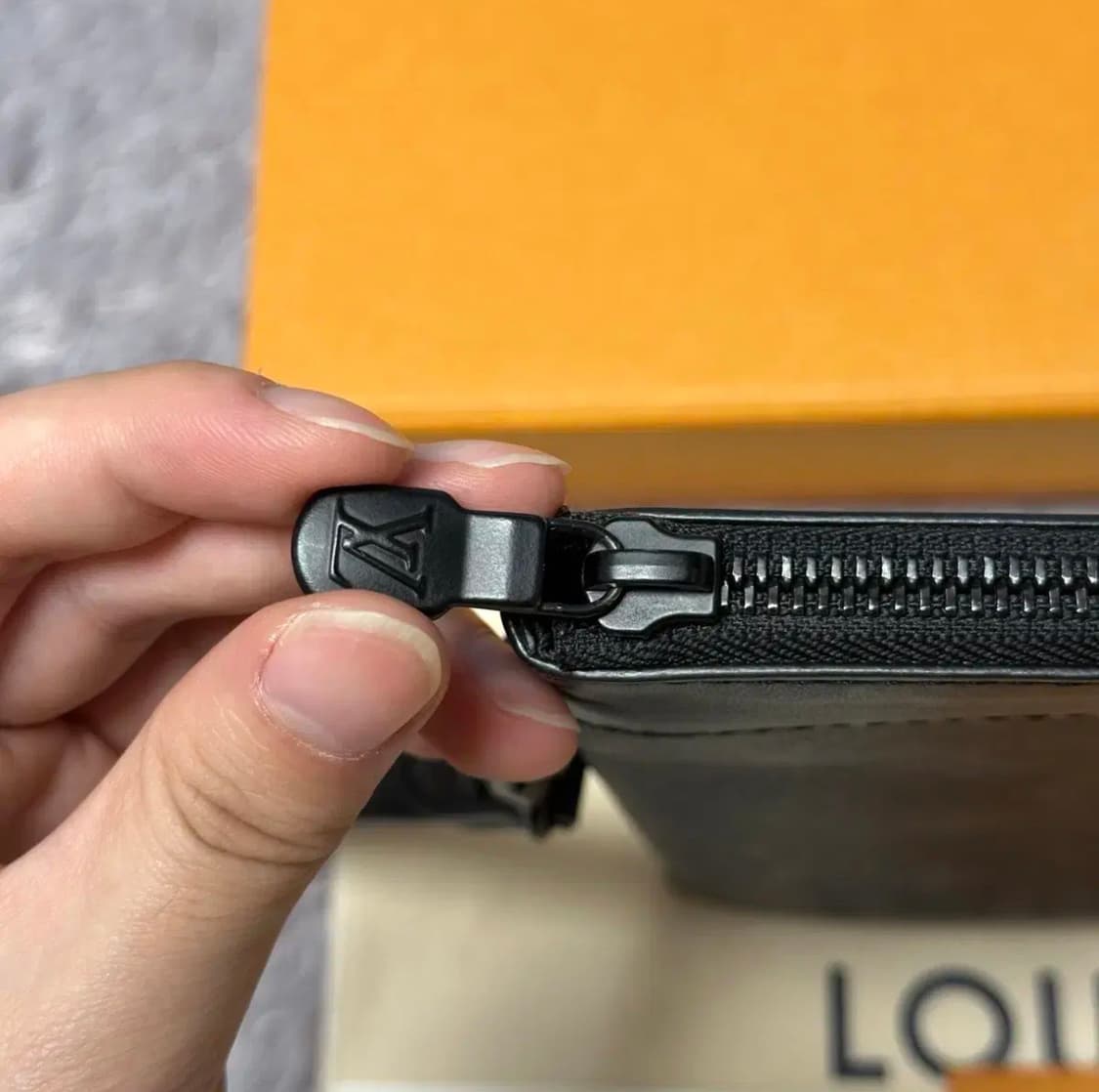 [풀구성] 루이비통 이클립스 포쉐트 투고 클러치 상품이미지8