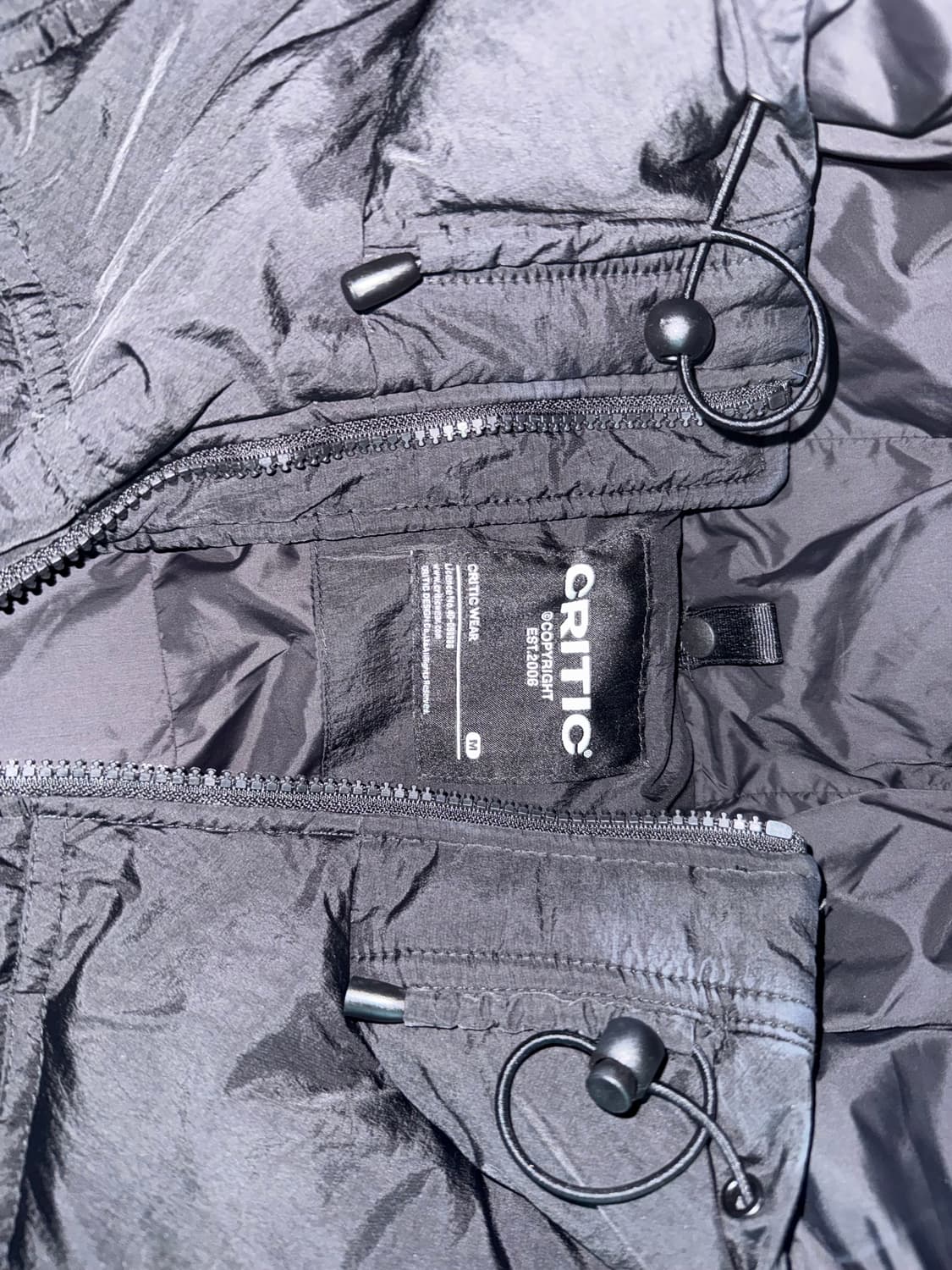 크리틱 웜홀 후드 푸퍼 자켓 패딩 블랙 상품이미지6