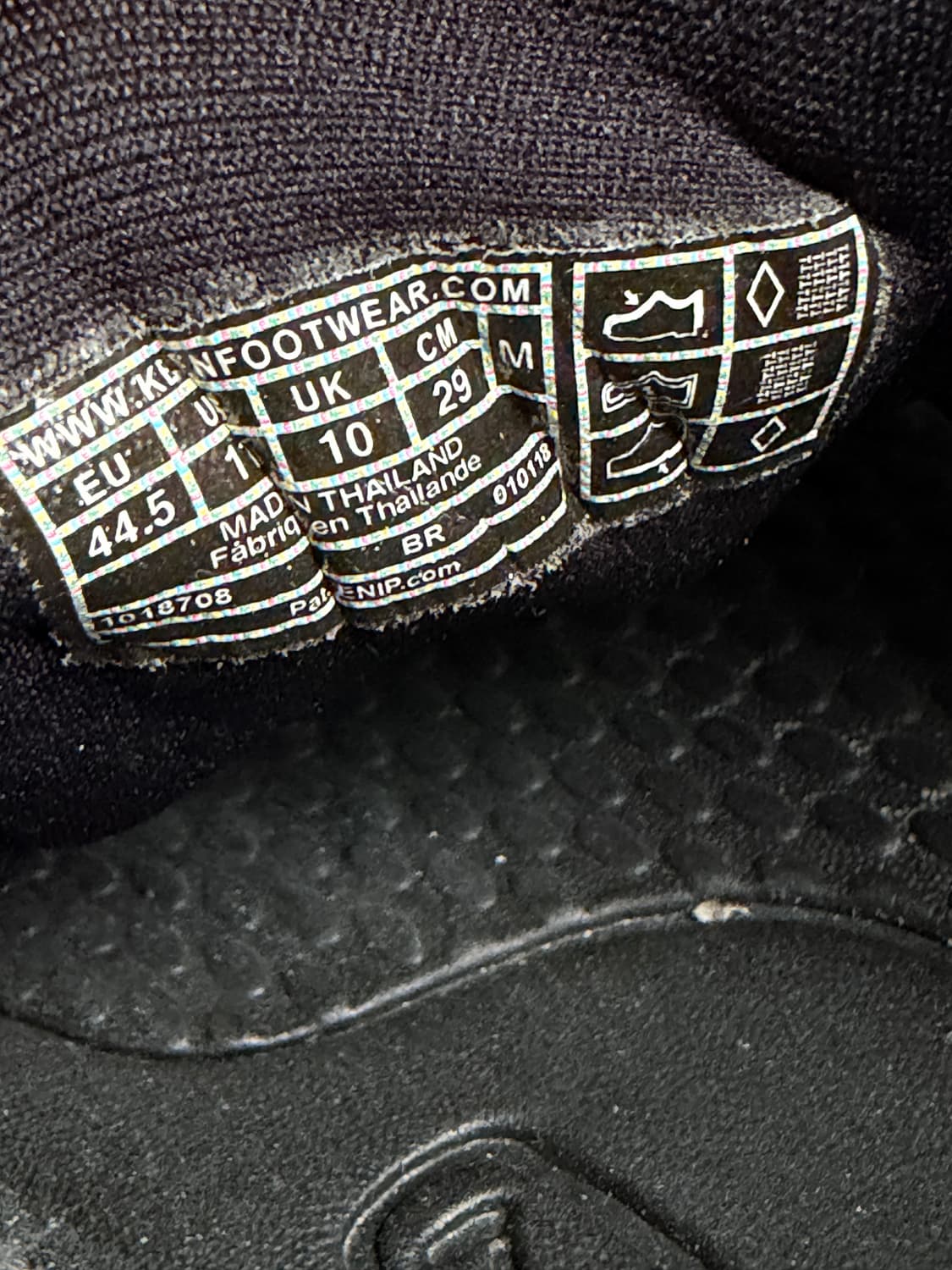 킨(KEEN) 유니크 스니커즈 - 블랙 에나멜 레이어드 (풀블랙) 상품이미지6