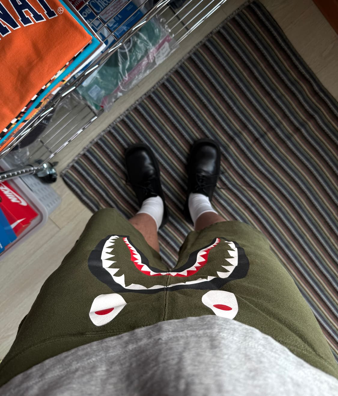 베이프 샤크 팬츠 상품이미지1