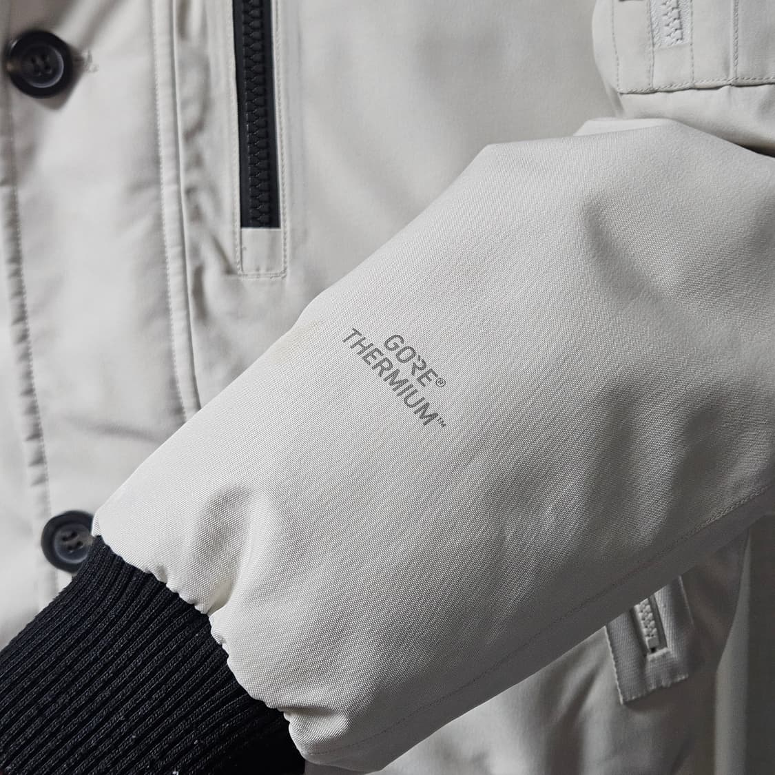 95 ) K2 고어텍스 거위털 라쿤퍼 숏패딩 상품이미지5