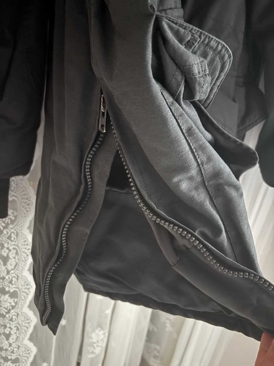 캐나다구스 X 베트멍 콜라보 GD 패딩 블랙 상품이미지4