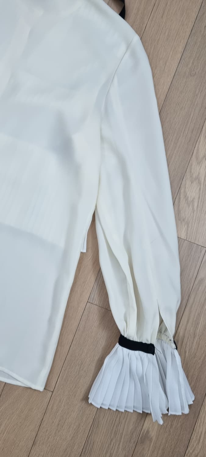 MICHAA 미샤 셔링 브라우스 S _ 여성 상품이미지8