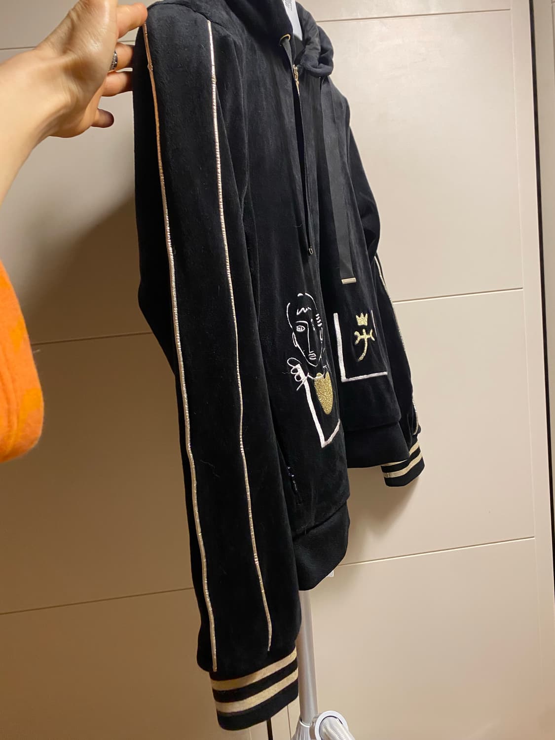 카스텔바작 벨벳 후드집업 블랙 상품이미지4