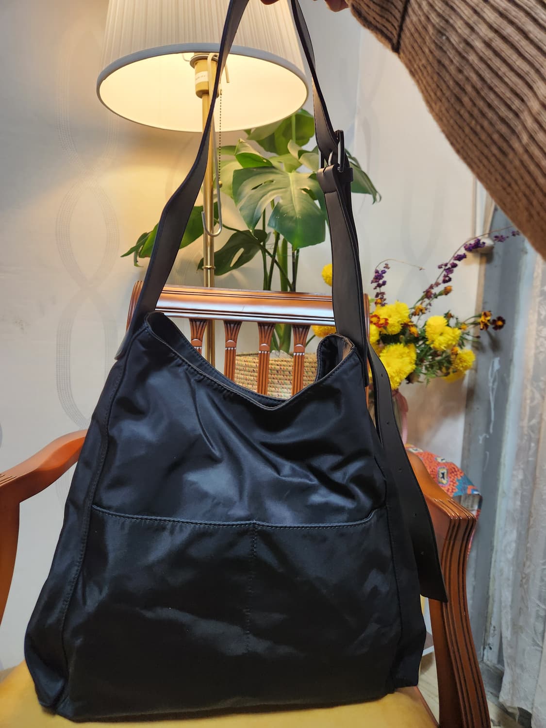 질바이질스튜어트 블랙 숄더백 상품이미지4