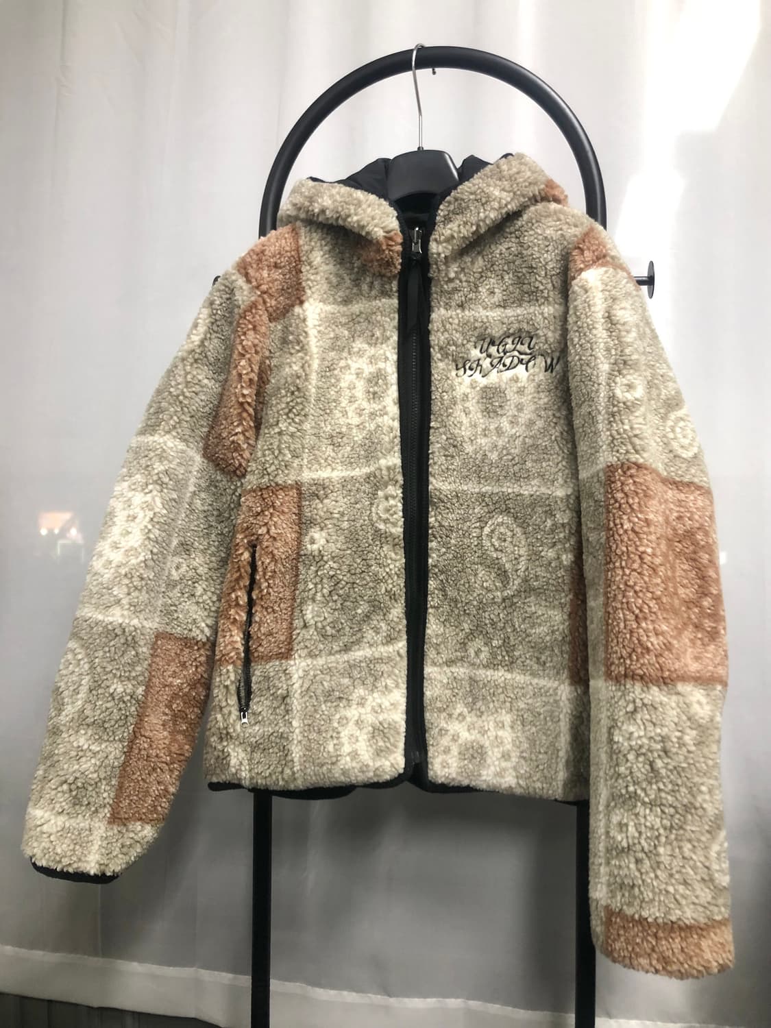 [새상품] 어글리쉐도우 리버시블 페이즐리 플리스 자켓 상품이미지1