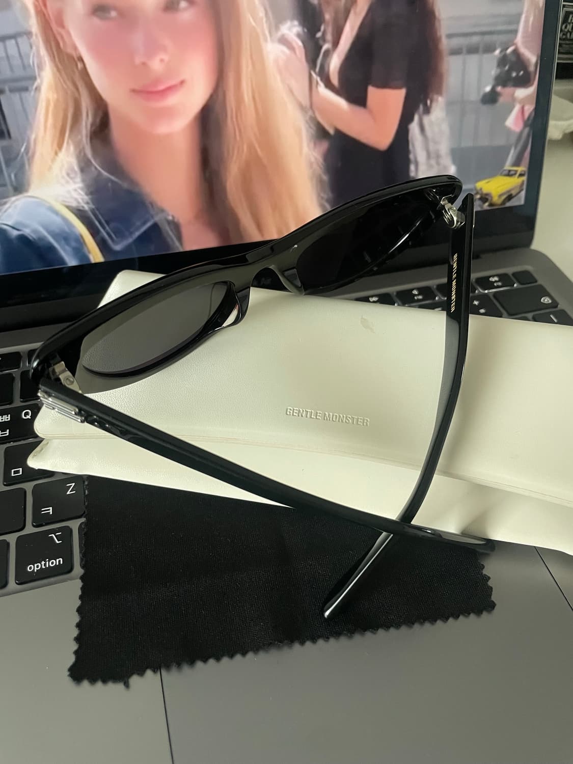 젠틀몬스터 코닉선글라스 상품이미지3
