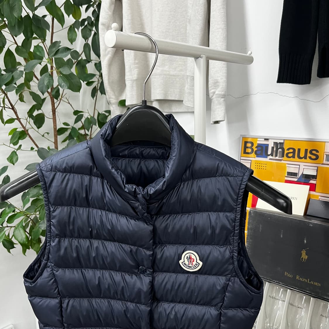 몽클레어 키즈 패딩 베스트 14y(성인여성 가능) 상품이미지2