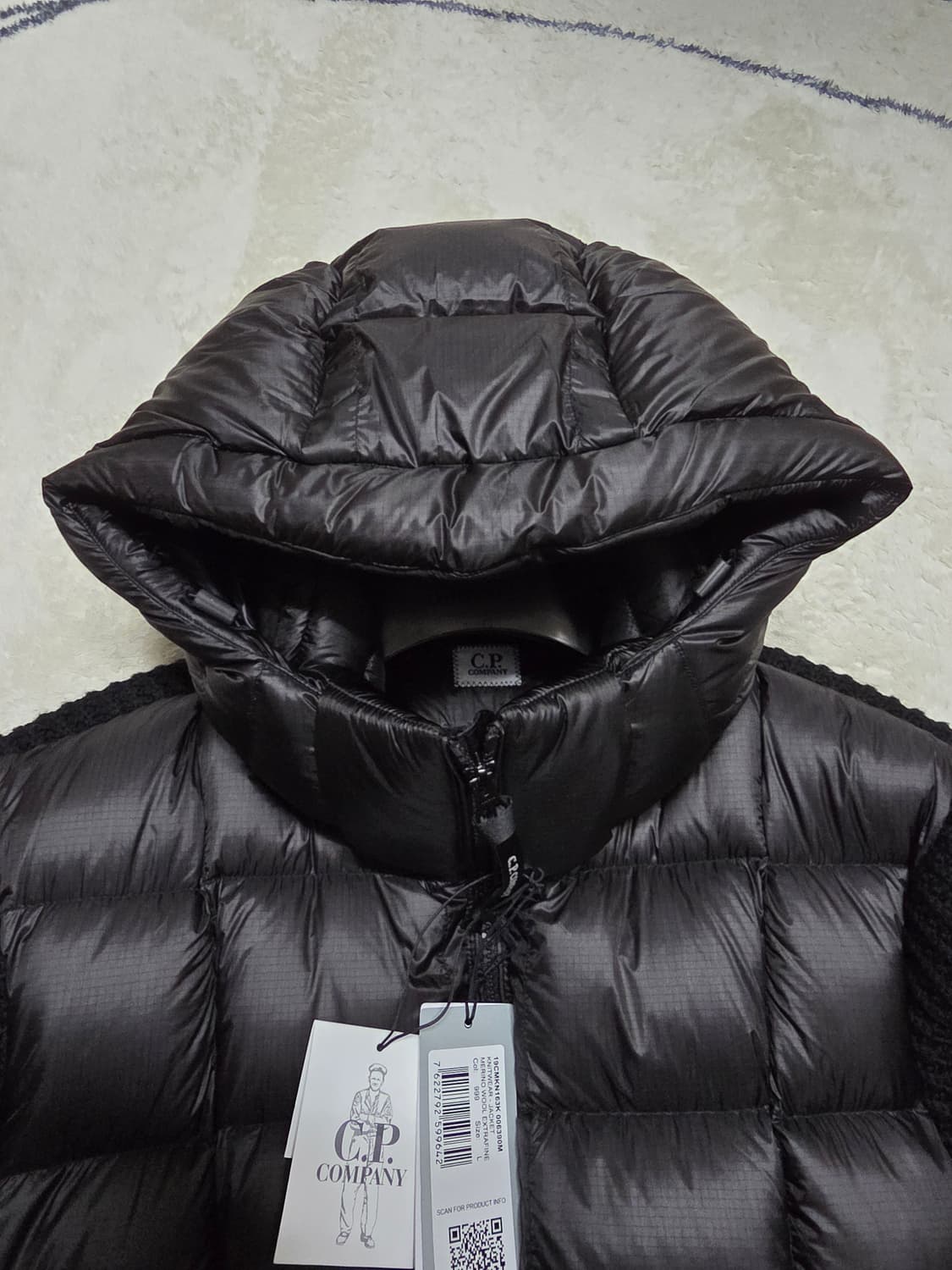 CP컴퍼니 DD쉘니트패딩 상품이미지3