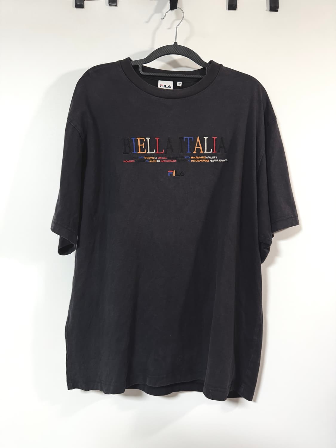 휠라 BIELLE ITALIA 블랙 반팔티 XL 상품이미지1