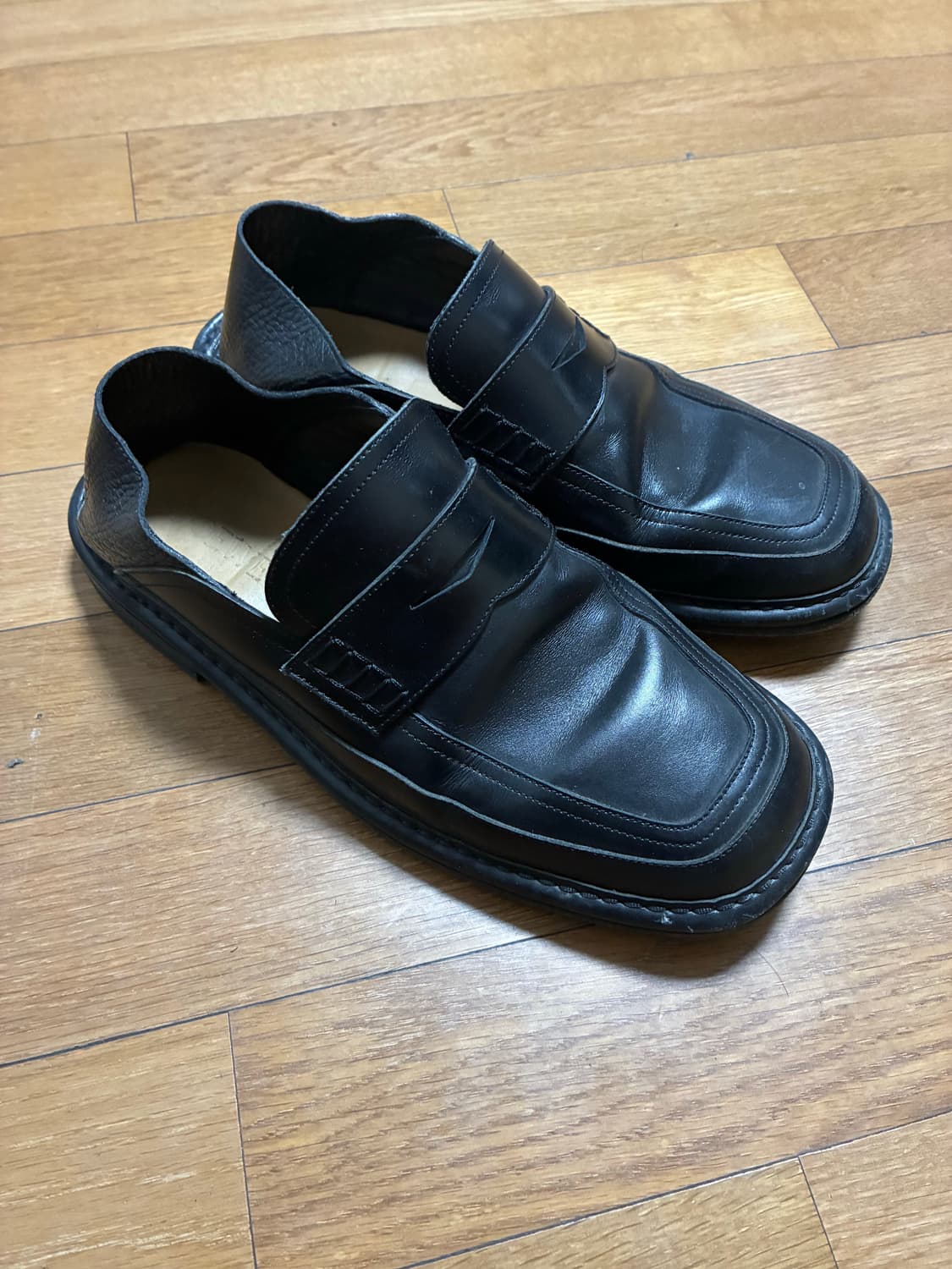 LOEWE 블랙 레더 로퍼 41 상품이미지1