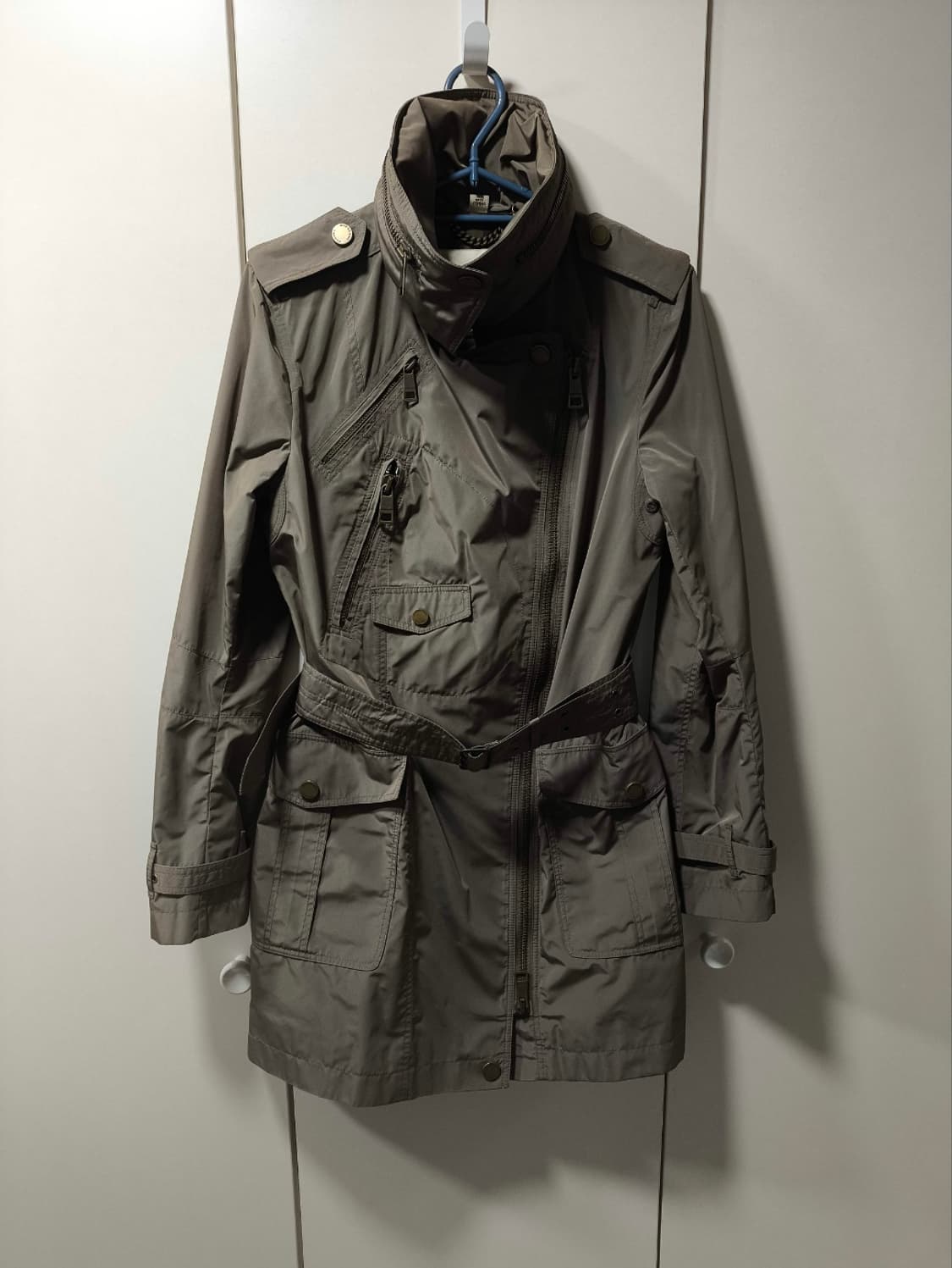 55~66 버버리 벨티드 하이넥 사파리 자켓 코트 카키 상품이미지1