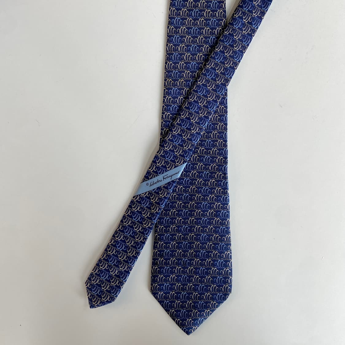 페레가모(Ferragamo) 명품 정품 넥타이 상품이미지1