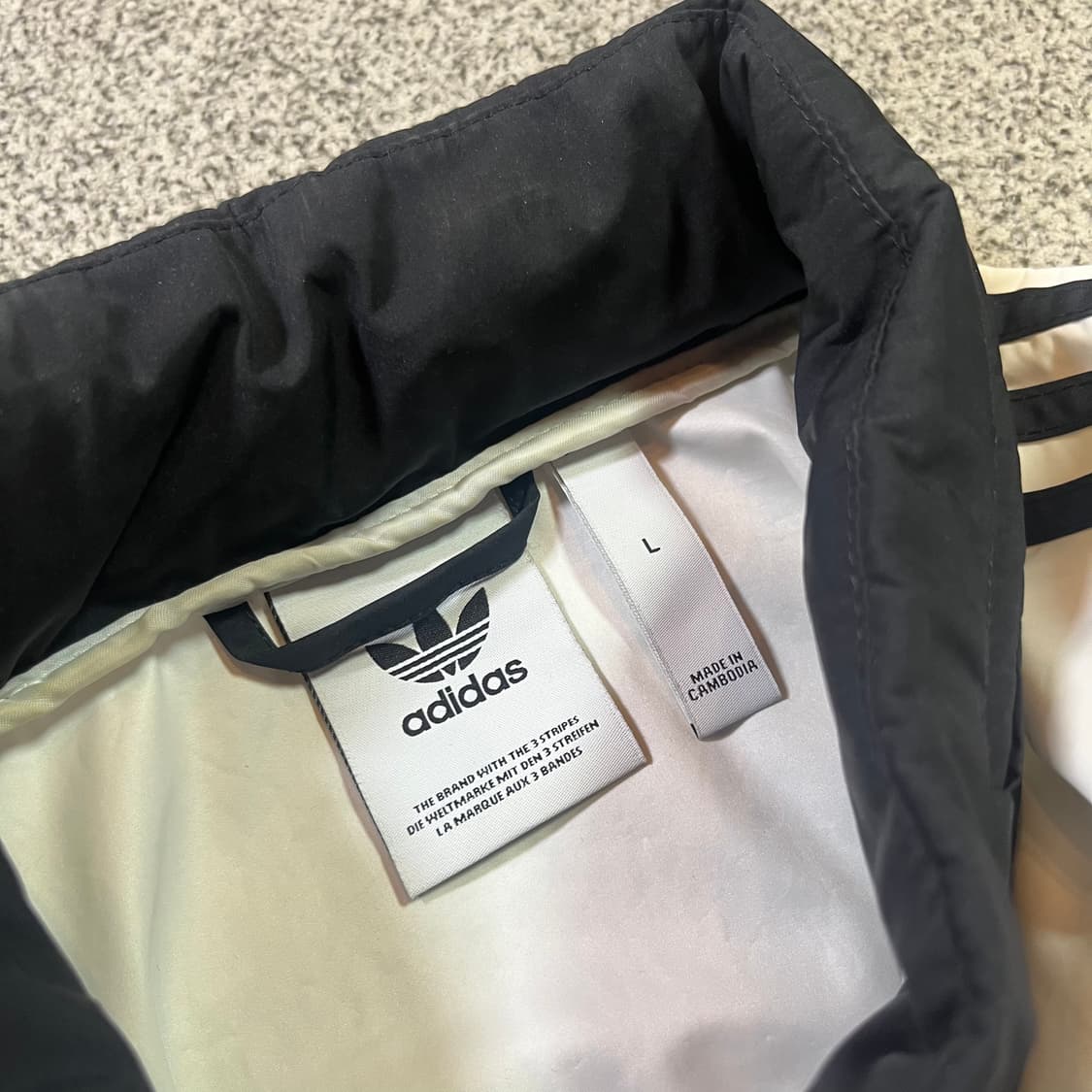 아디다스 스펠로고 트랙 바람막이 자켓 상품이미지3