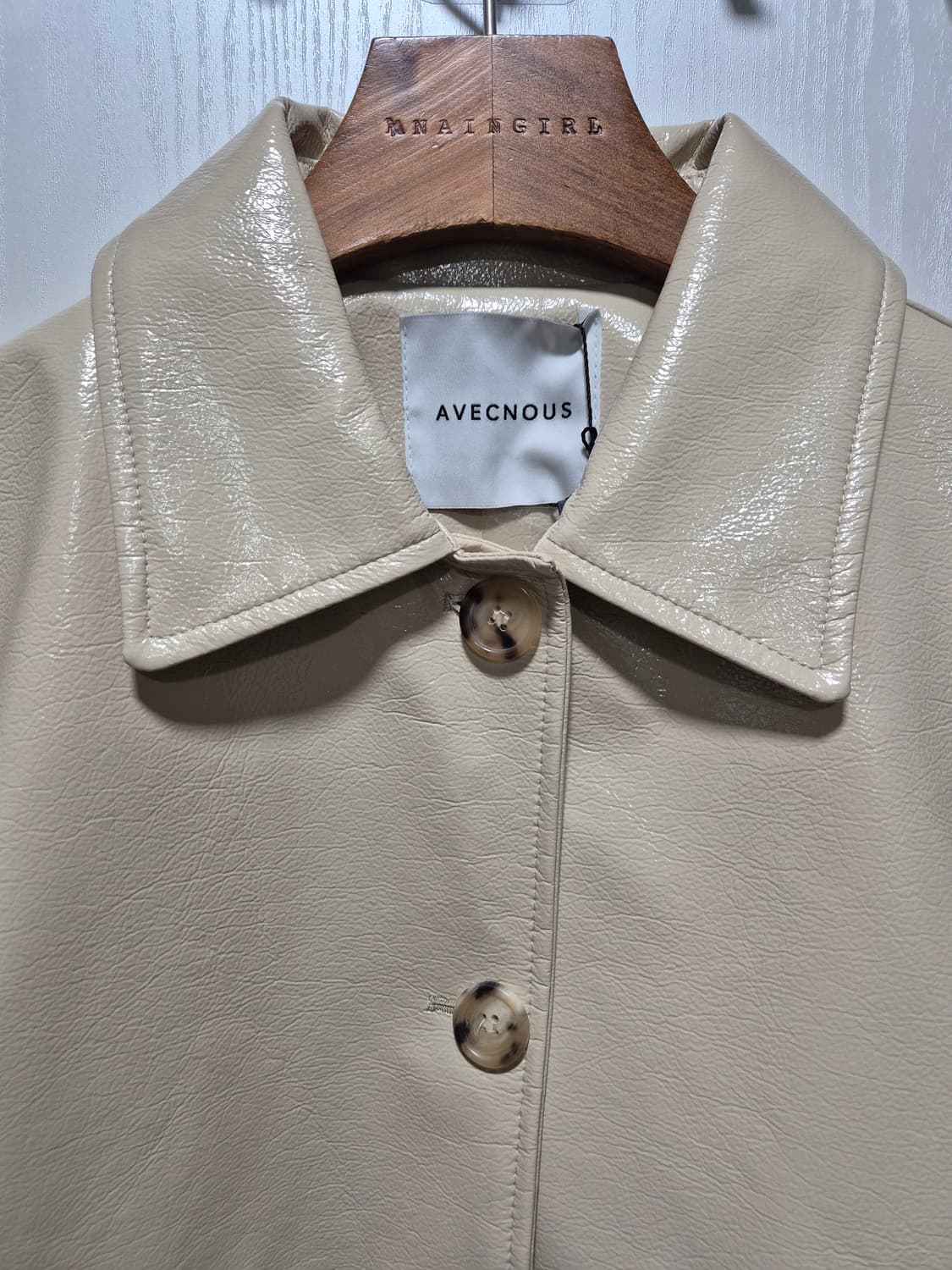 (새상품)아이보리 크롭 광택 레더자켓 상품이미지2