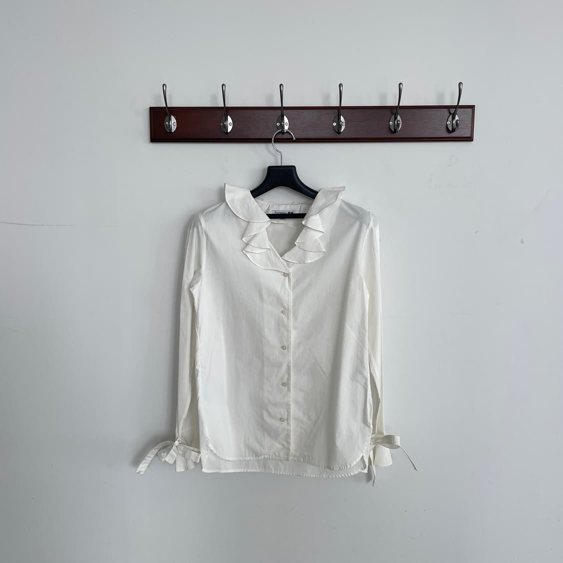 유니클로 jw앤더슨 프릴 코튼 셔츠 상품이미지2