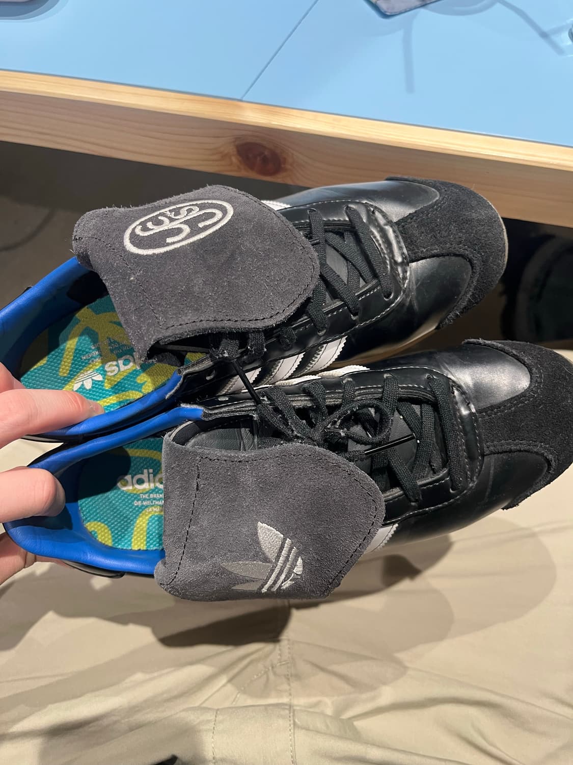 아디다스 예스아이씨 스니커즈 245 상품이미지2