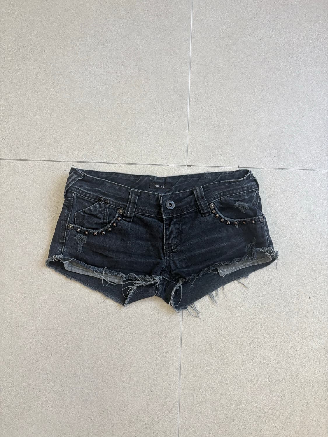 데님 스터드 데미지 숏츠 상품이미지1