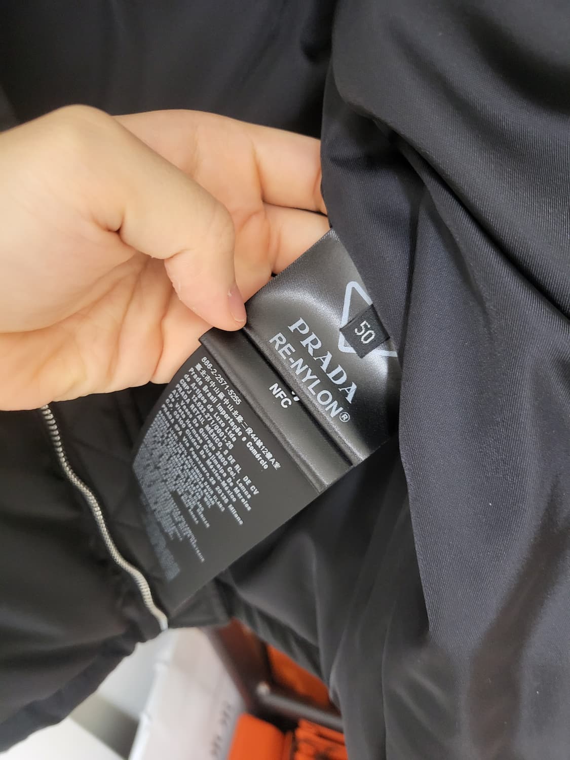 23FW 프라다 리나일론 구스다운 패딩 50 상품이미지7