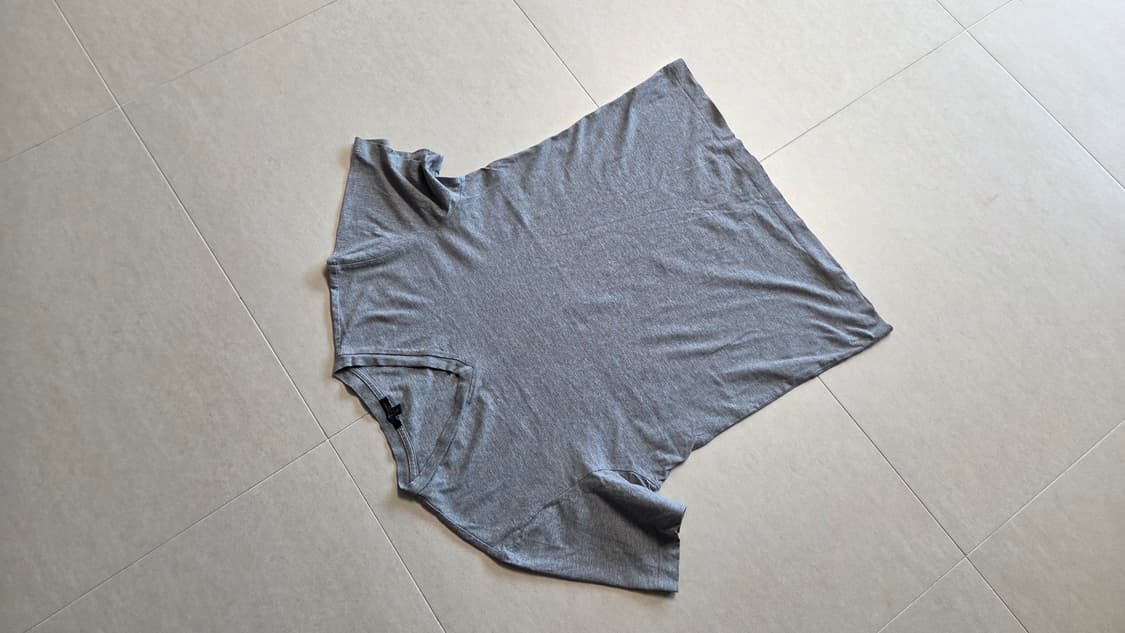 질스튜어트 뉴욕 그레이 브이넥 반팔 티셔츠  상품이미지6