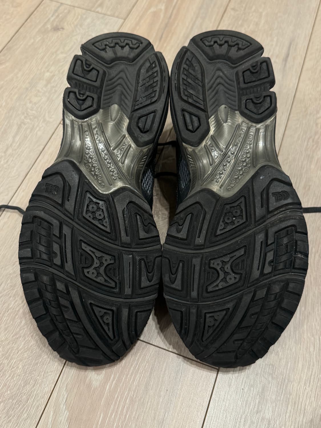 아식스x아트모스 젤카야노 14 그레이/퍼플 1203A510-020 상품이미지7