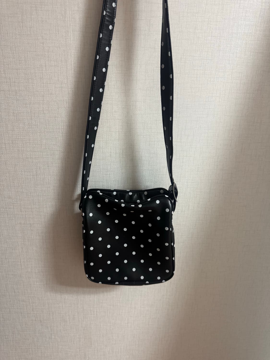 꼼데가르송 걸 도트 크로스백 가방 상품이미지2
