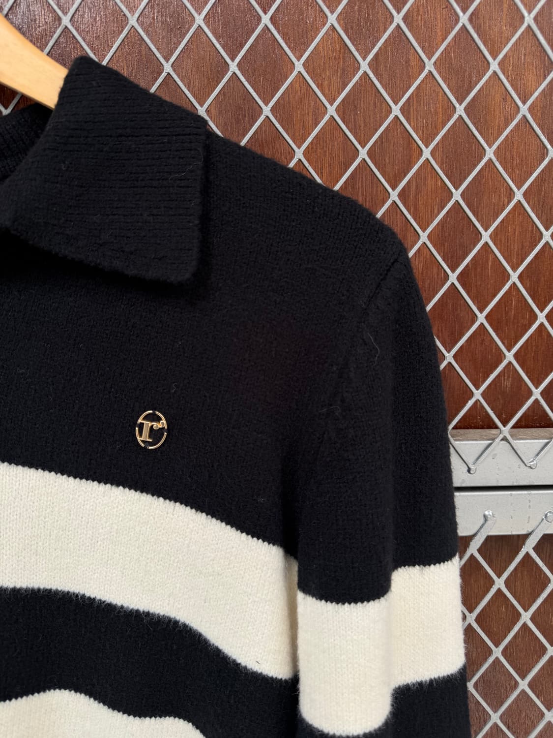로라로라 스트라이프 오픈카라 블랙 울 니트 F 상품이미지5