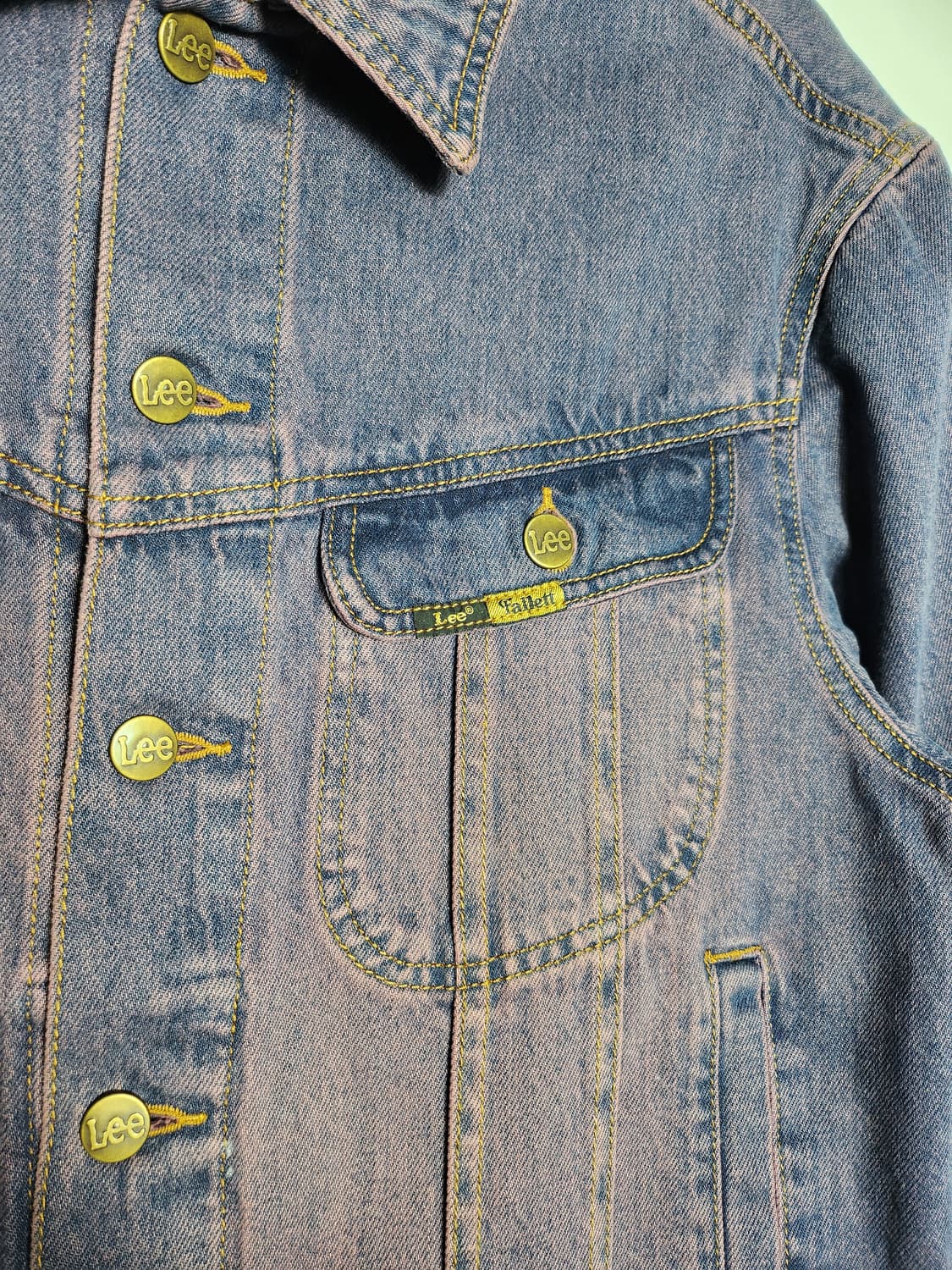 Lee Fallett 워싱 데님 트러커 자켓 상품이미지4