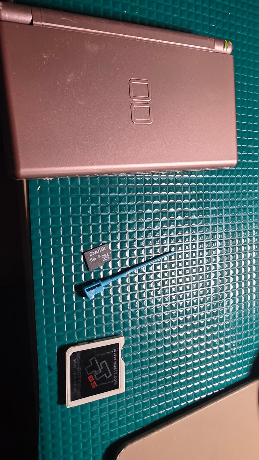 닌텐도 DS 라이트 +DSTT 8G 판매 상품이미지2