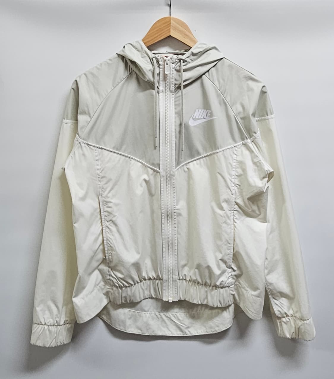 나이키 여성 윈드러너 바람막이 M 상품이미지1