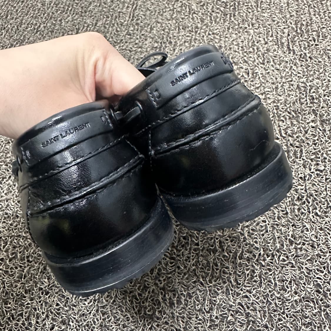 입생로랑 가죽 보트 슈즈 레더 로퍼 블랙 260 상품이미지6