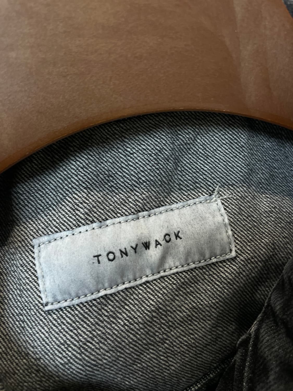 (M) Tonywack 토니웩 페인팅 흑청 데님 자켓 상품이미지5