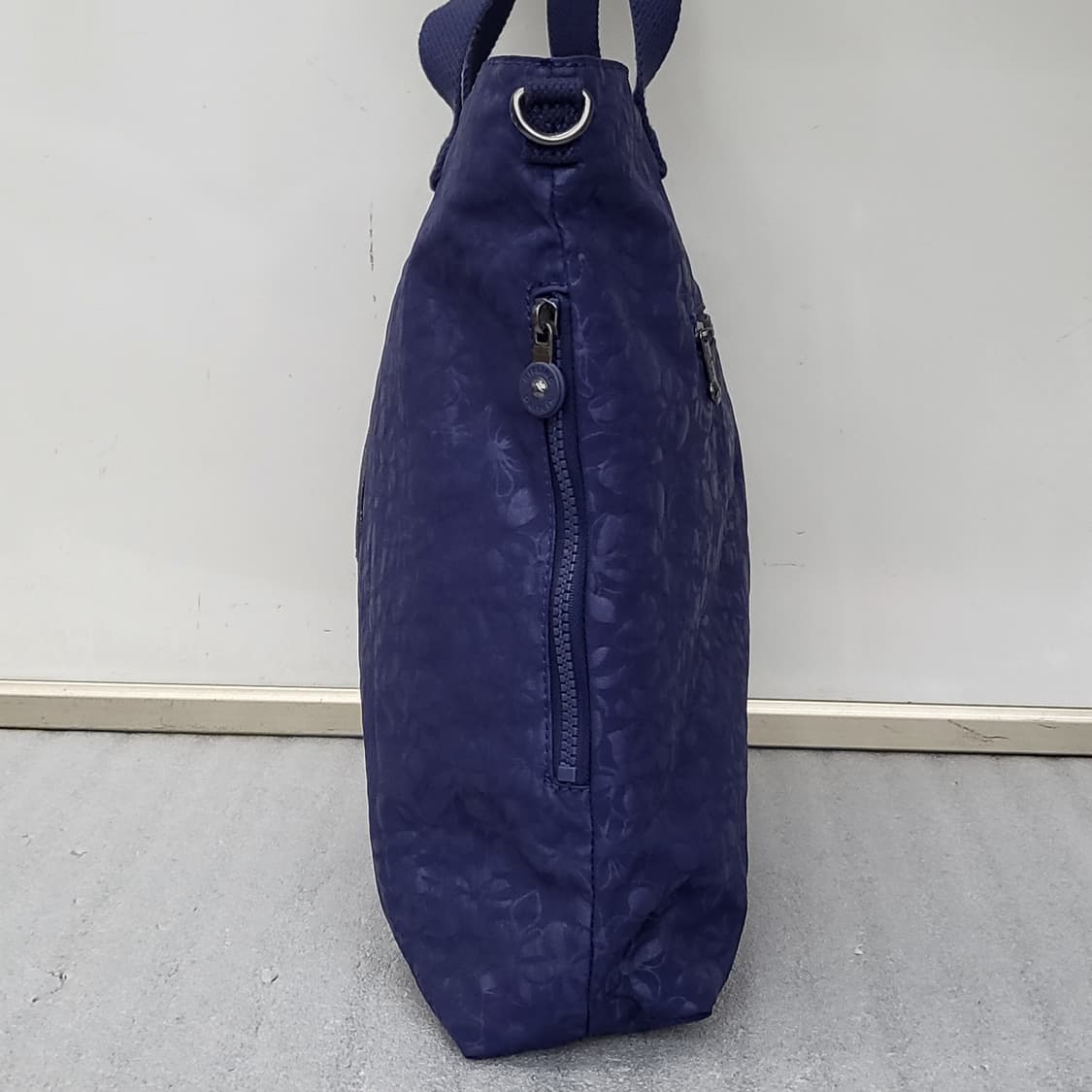 키플링 정품 매력적인 네이비 색상 대형 토트백 상품이미지5