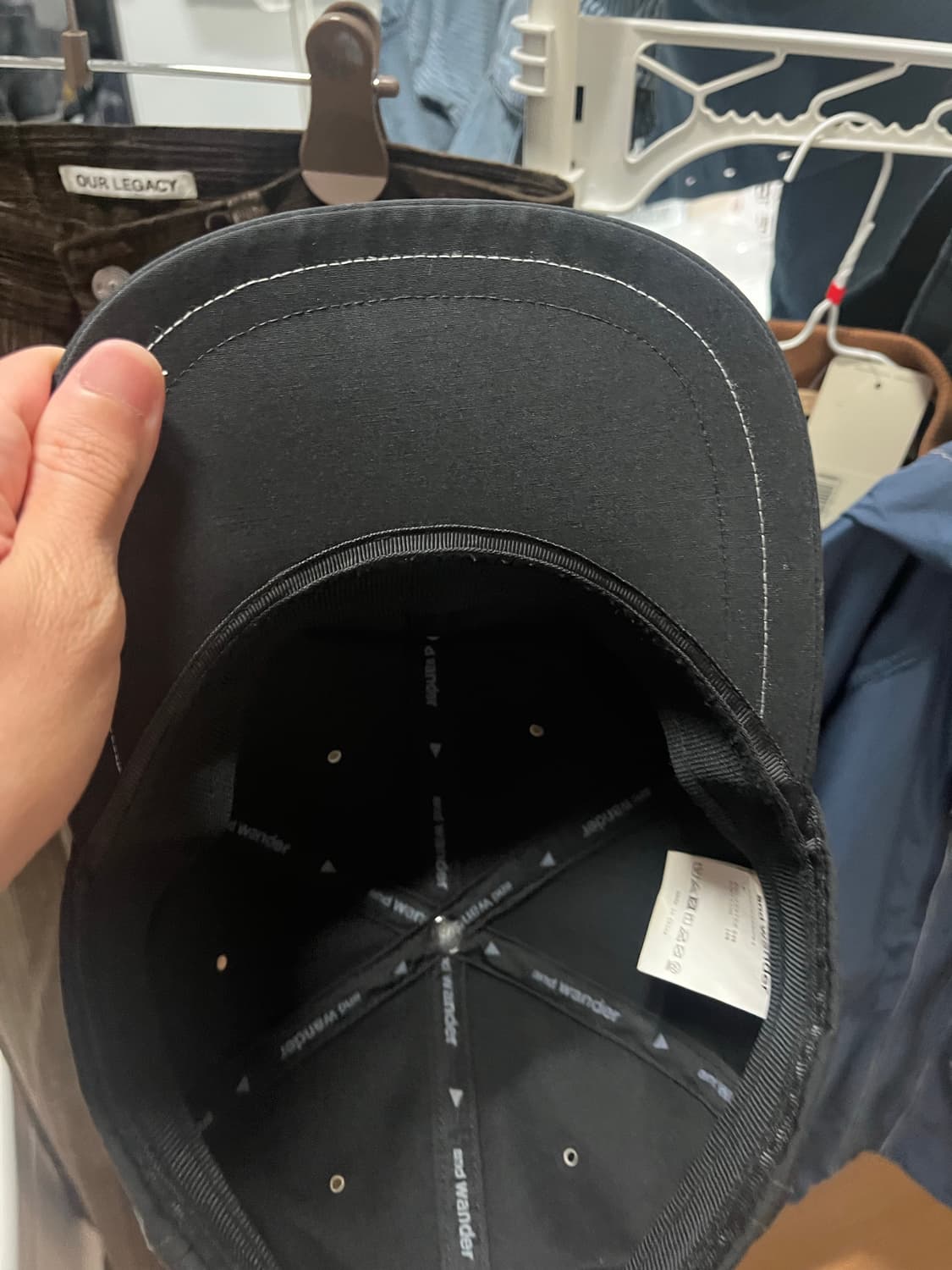 앤드원더 뒷로고 볼캡 블랙 팝니다 상품이미지4