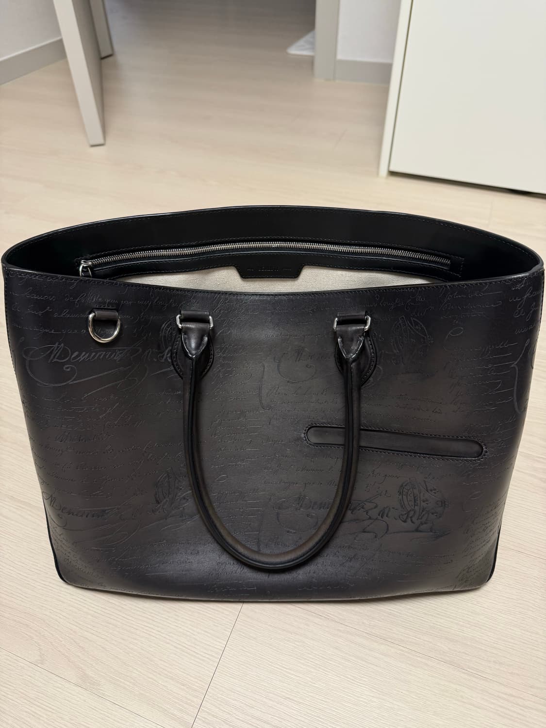 벨루티 투주르 토트백 상품이미지1