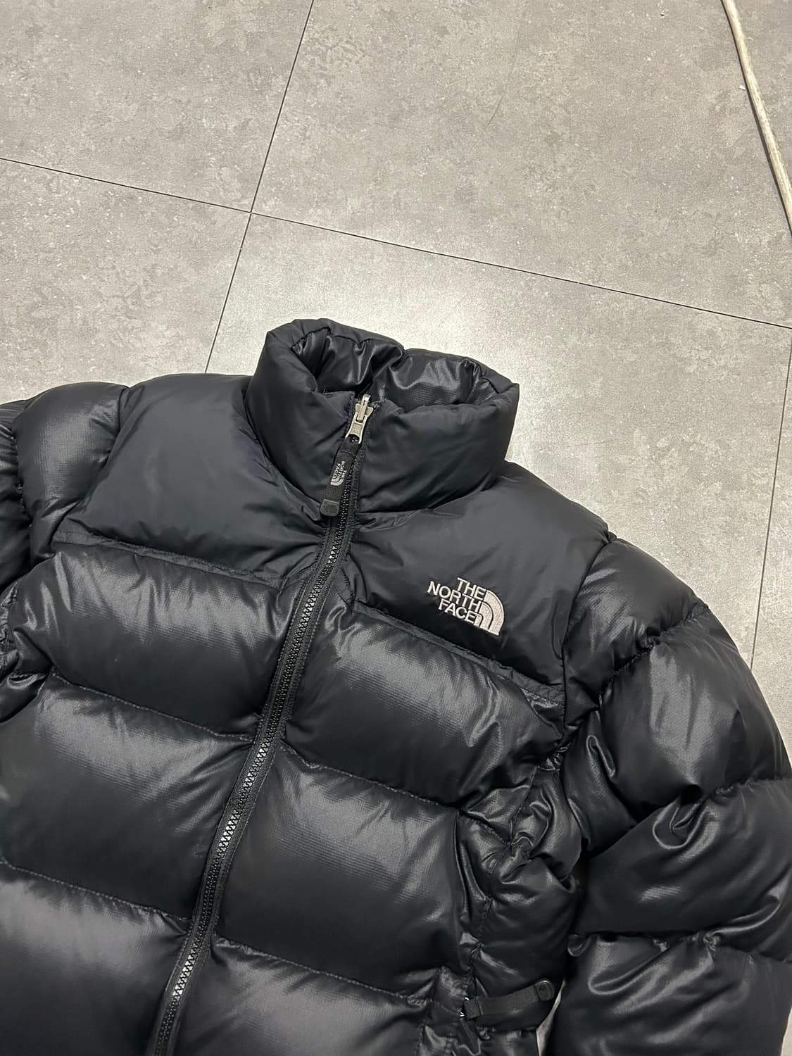 노스페이스  눕시  700  블랙 컬러  구스다운패딩 상품이미지2