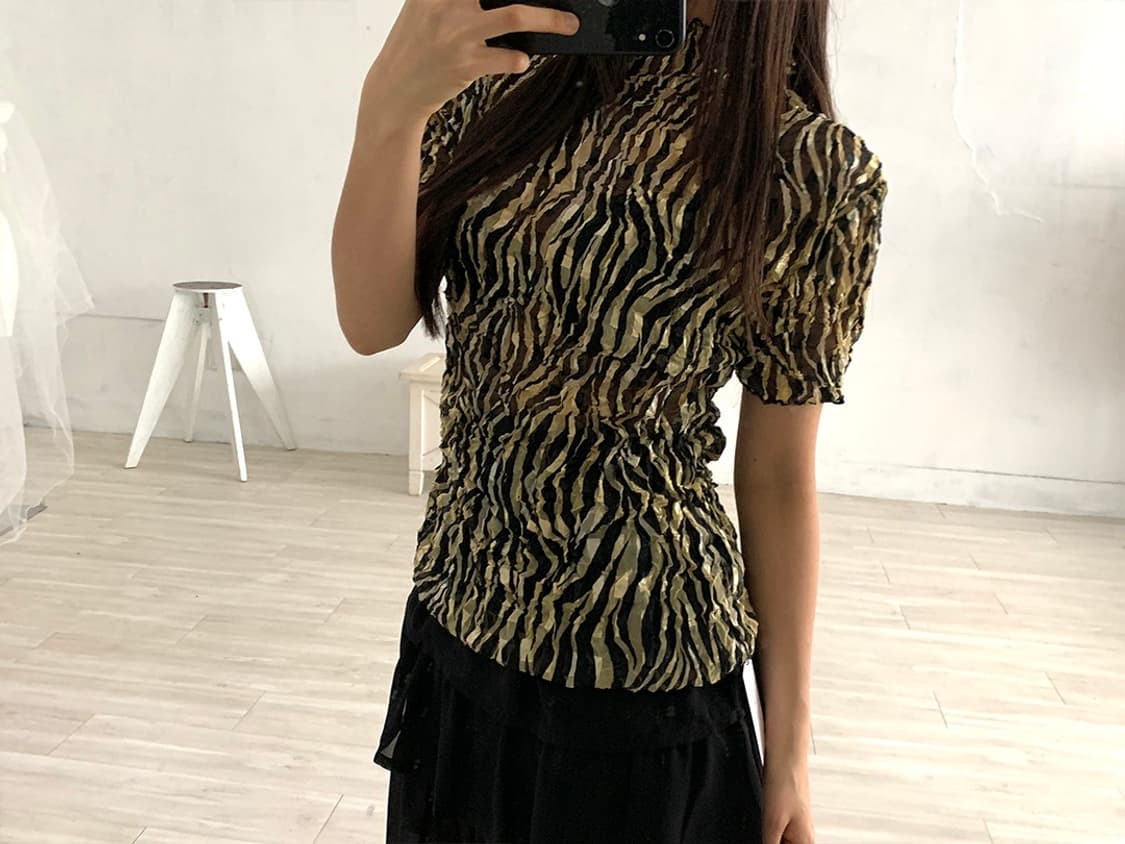 Zebra crinkle pleated top  상품이미지8