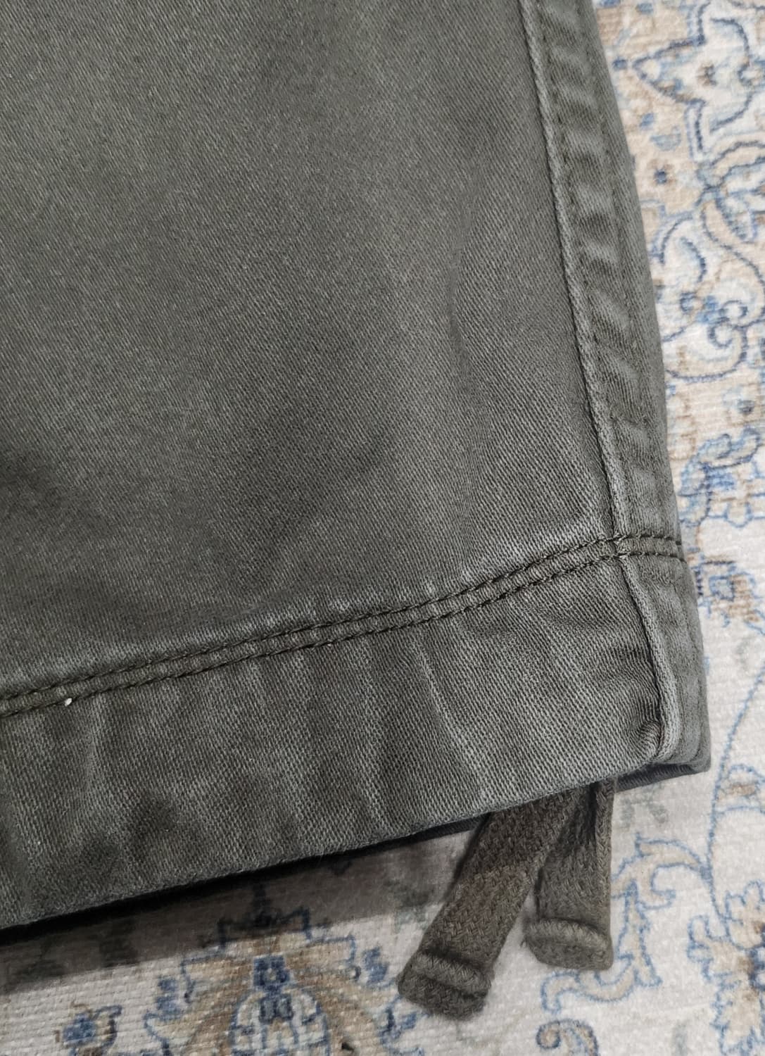 유니클로 밑단 스트링 카고 팬츠 L (34-36) 상품이미지3