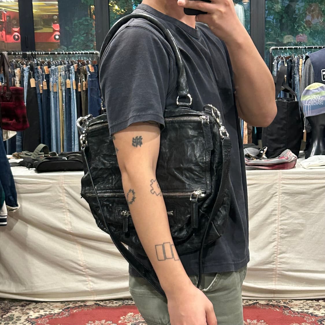 지방시 판도라 링클 숄더백 크로스백 블랙 상품이미지9