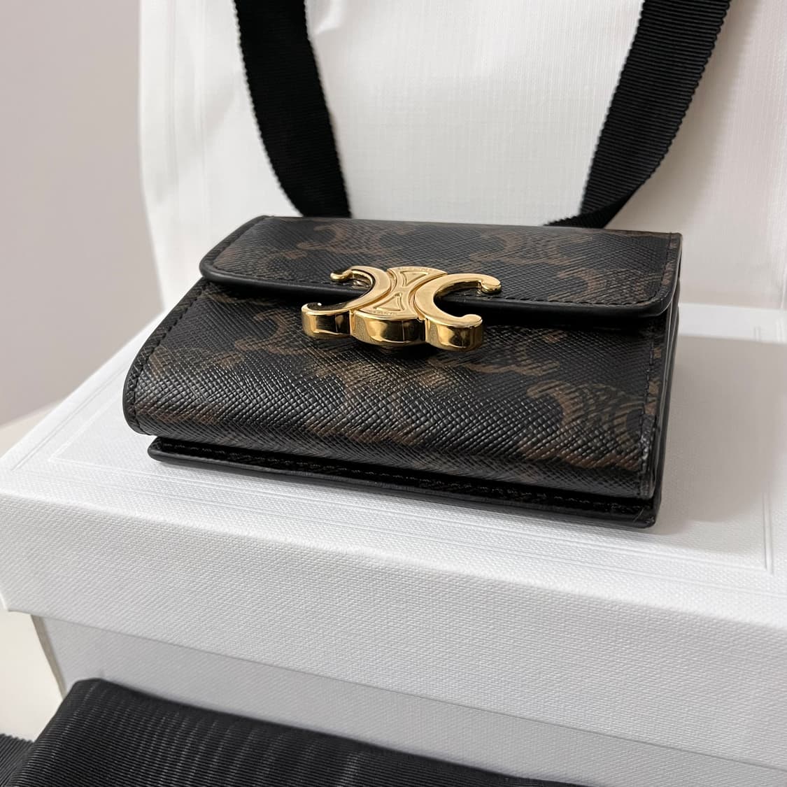 [S급/정품] 셀린느 트리옹프 여성 플랩 반지갑 상품이미지6