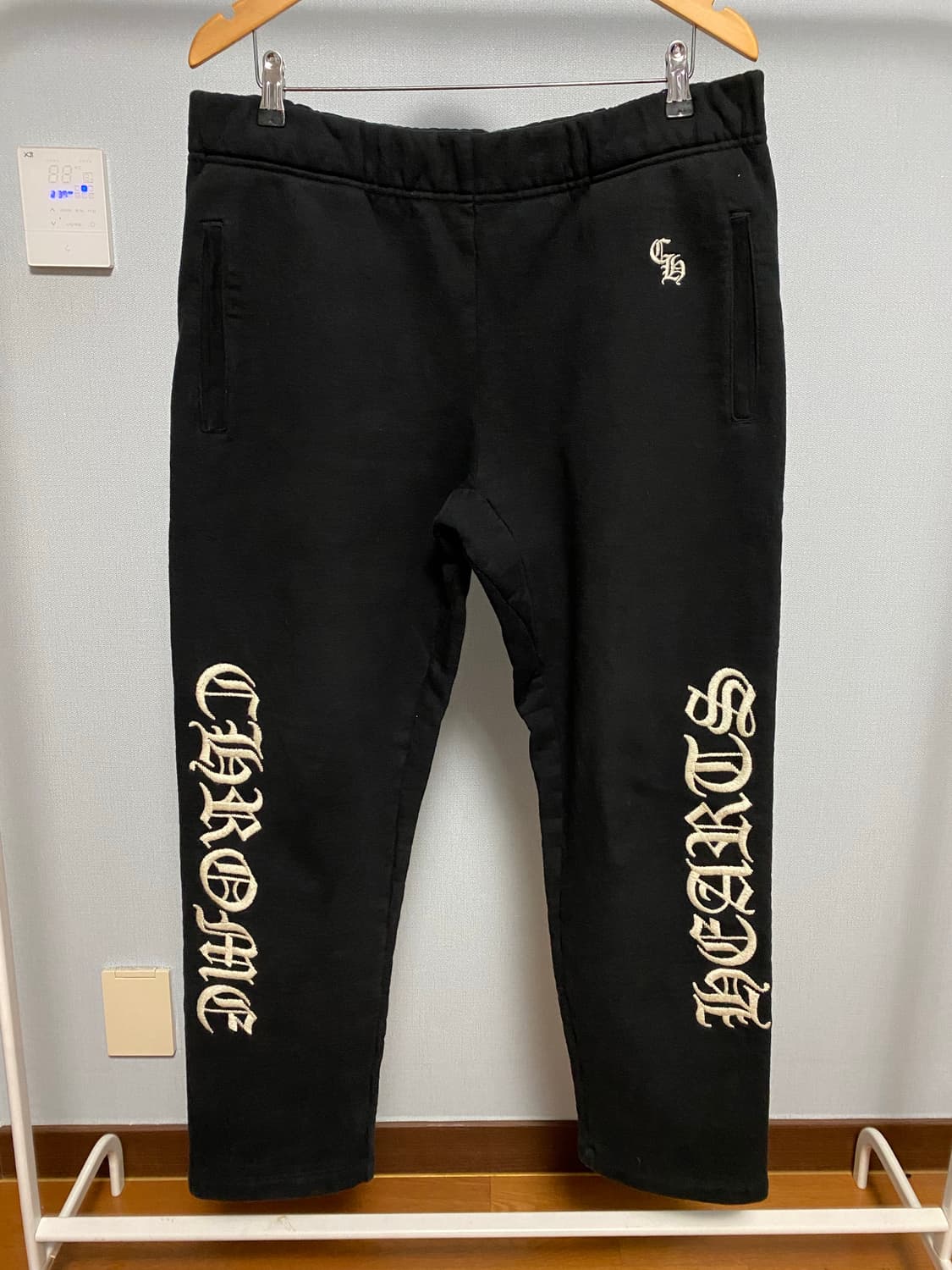 [L] 크롬하츠 슬로라이드 헤비 스웻팬츠 블랙 상품이미지1