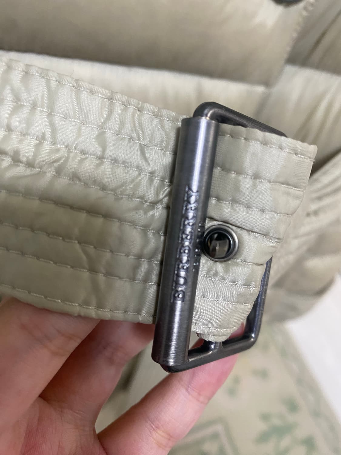 버버리 퀼팅 구스다운 패딩 상품이미지3