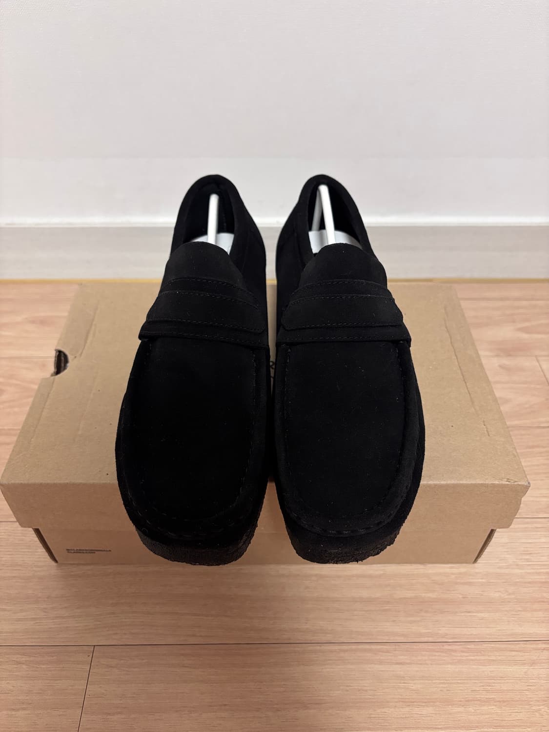 새상품) 250 클락스 왈라비 로퍼 블랙 스웨이드 상품이미지2