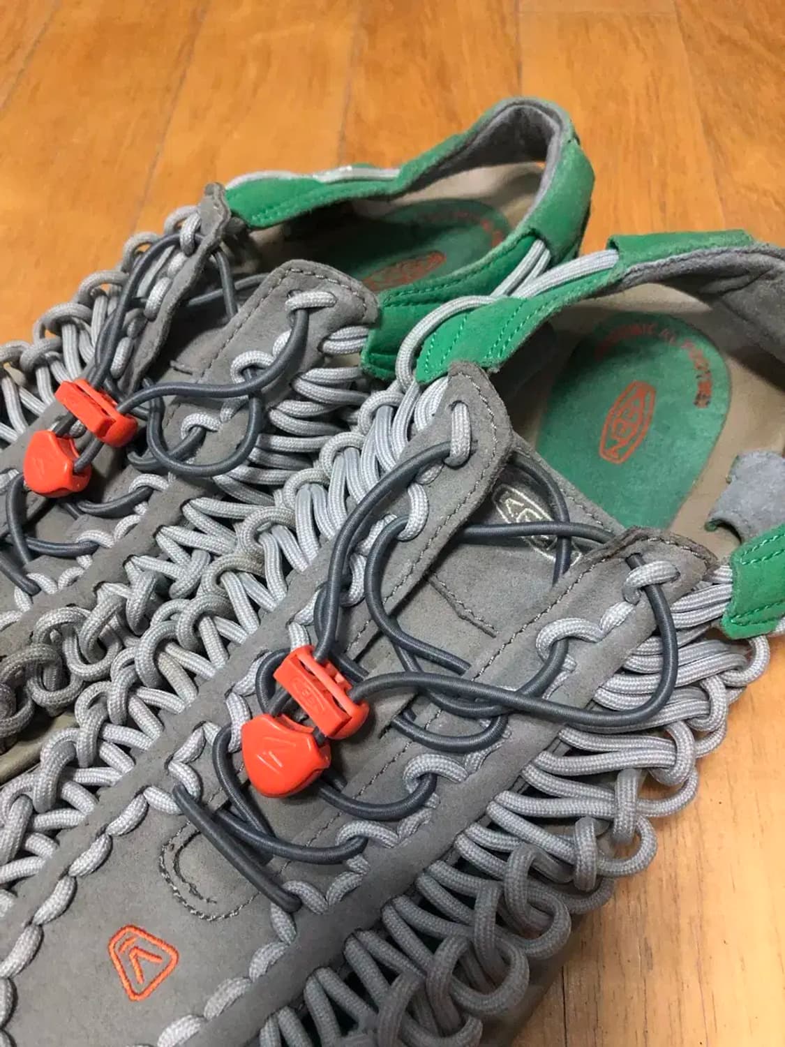 킨 keen 유니크 샌들 슬리퍼 그레이 그린 280 상품이미지4