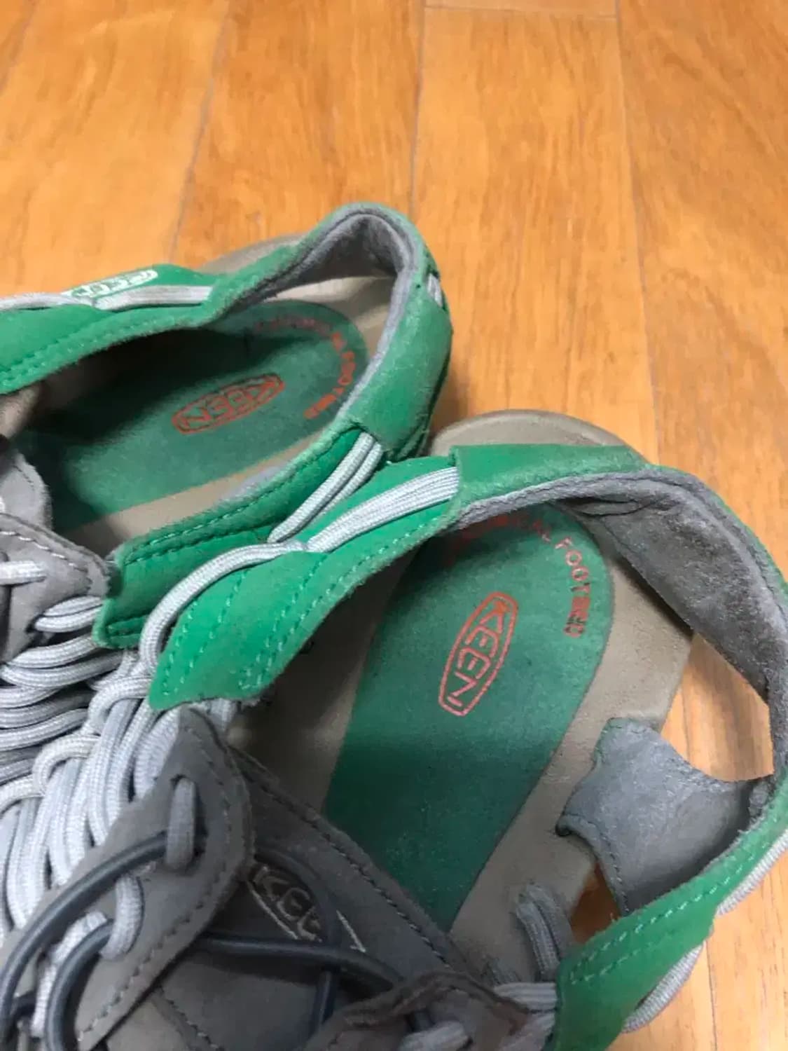 킨 keen 유니크 샌들 슬리퍼 그레이 그린 280 상품이미지5