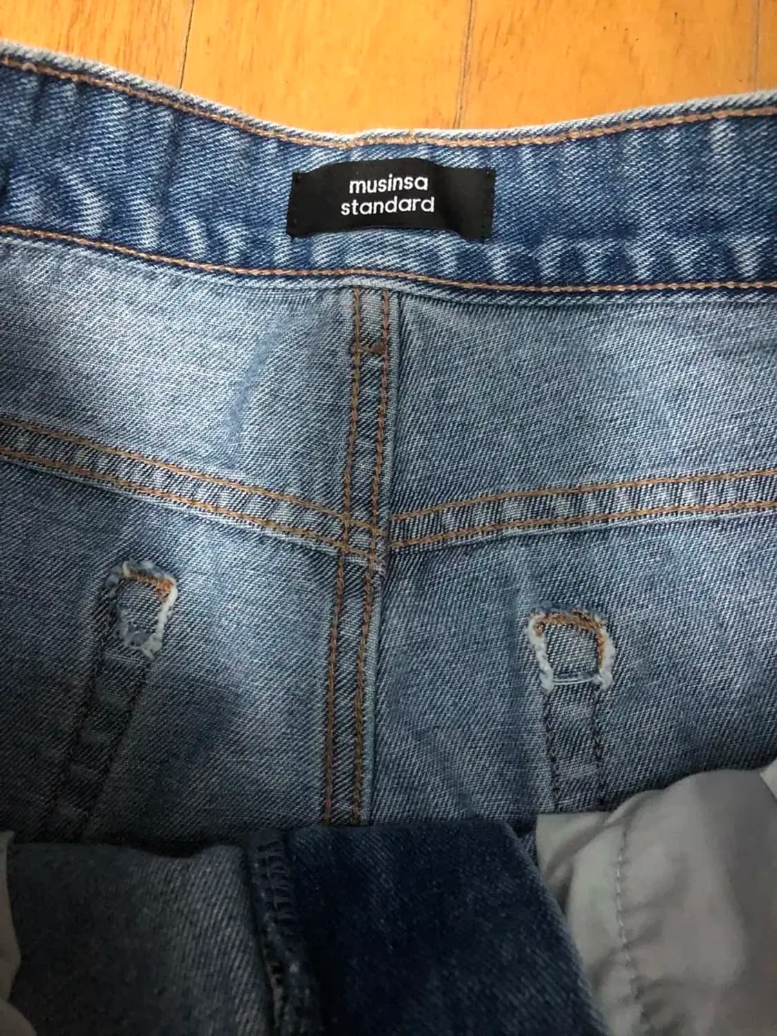 무신사스탠다드 무탠다드 핀턱 레귤러핏 데님팬츠 34 상품이미지8