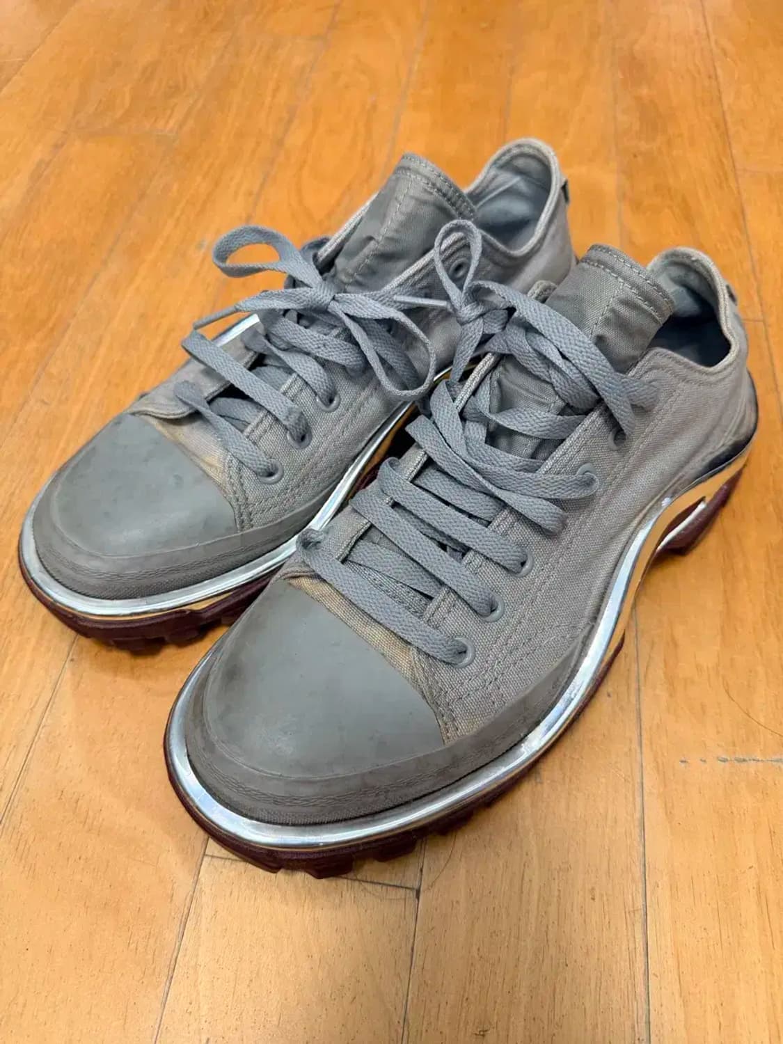 아디다스 x 라프시몬스 뉴러너 디트로이트 그레이 260 상품이미지1