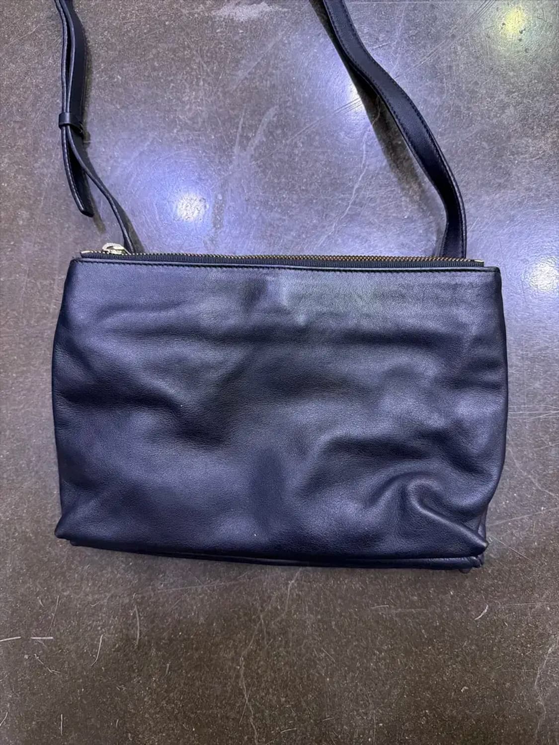 타임옴므 멀티 레이어 지퍼 소가죽 레더 크로스백 가방 상품이미지3