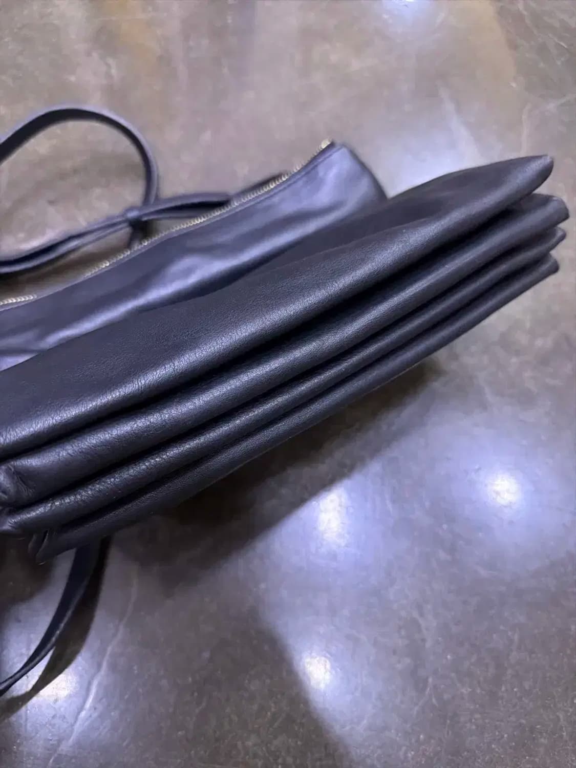 타임옴므 멀티 레이어 지퍼 소가죽 레더 크로스백 가방 상품이미지9