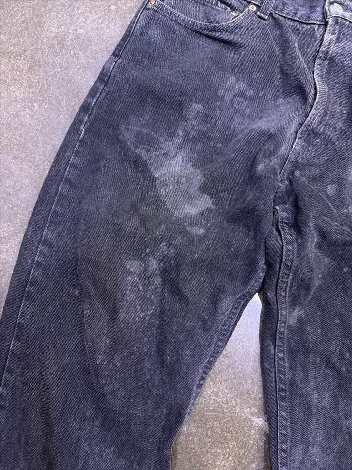 리바이스 550 릴렉스핏 더티워싱 페인팅 블랙 데님팬츠 36 상품이미지4